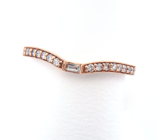 Baguette and Round Diamond Curved Band