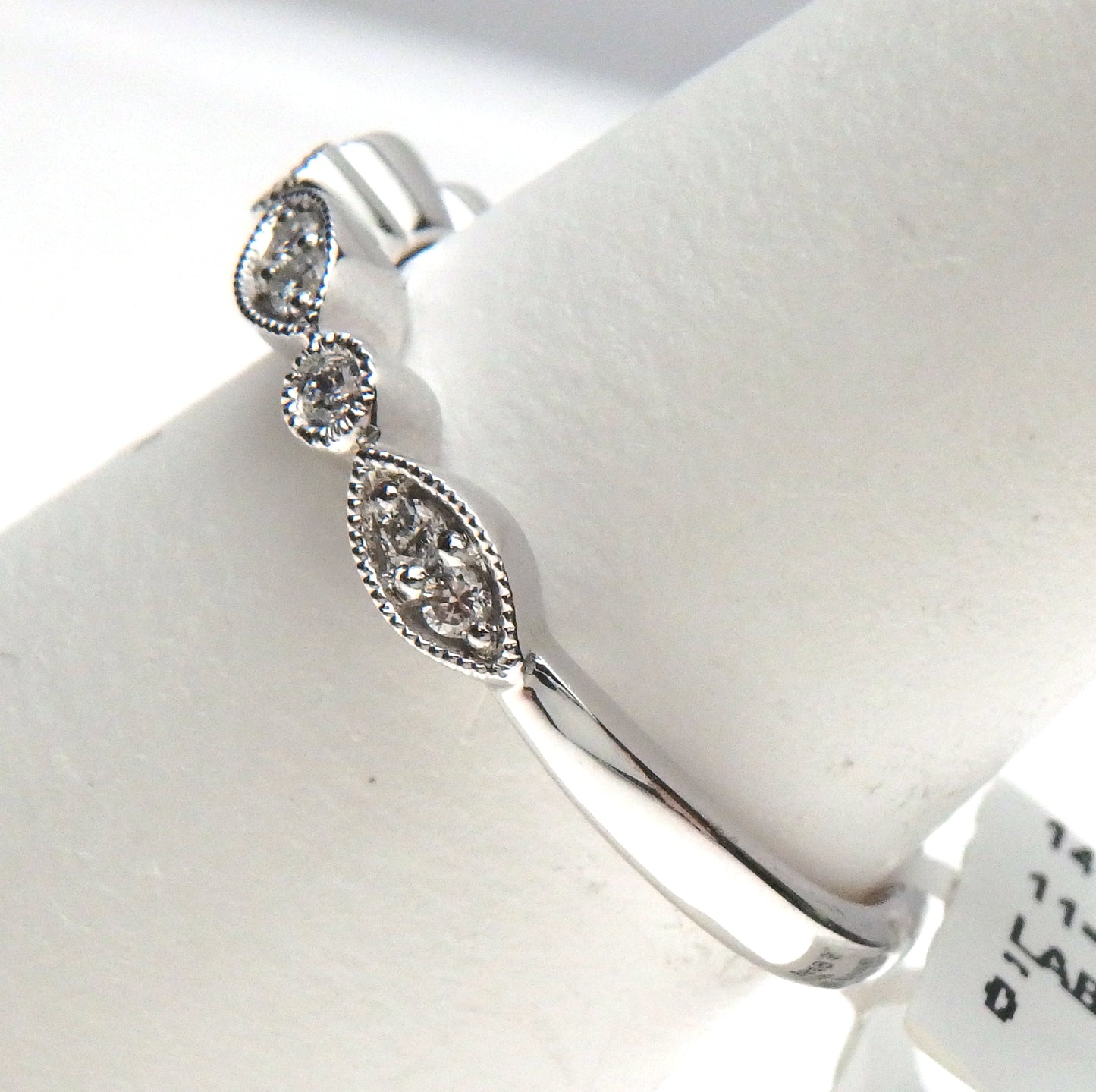 Lab Grown Diamond Scallop Band