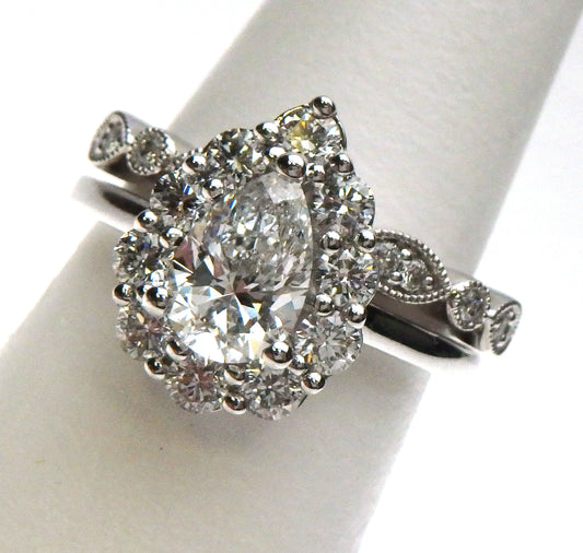 Lab Grown Diamond Pear Halo Wedding Set